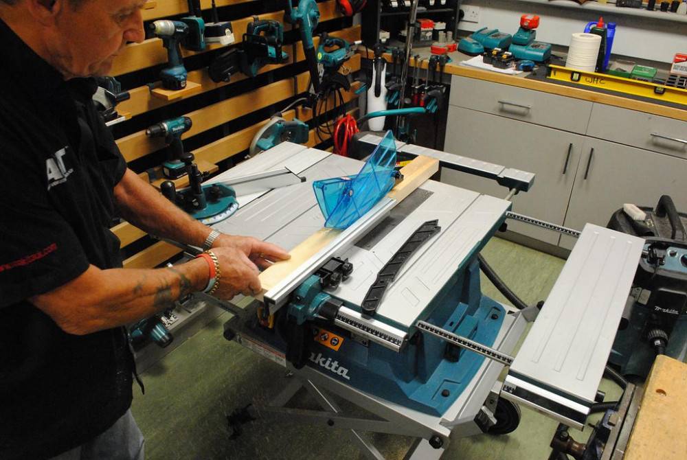 How to make a makita table saw fence upgrade for better results | free plans mlt100