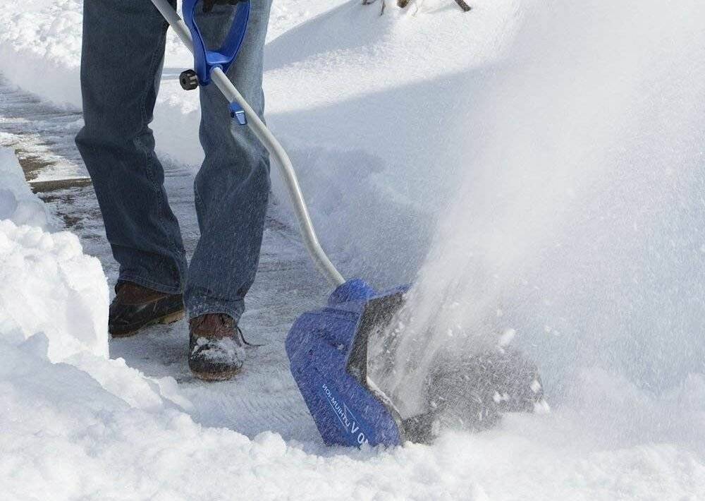 Электрическая лопата для уборки снега
