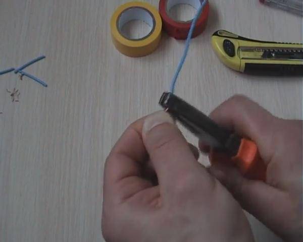 Как подключиться к сип кабелю под напряжением?