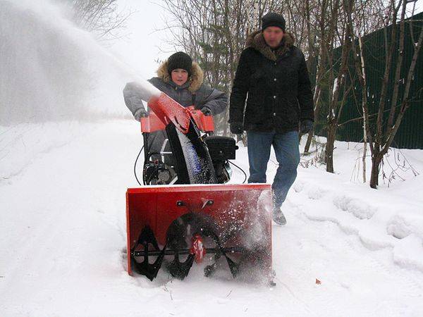 Электролопата для уборки снега гринворкс, stiga: преимущества, характеристики