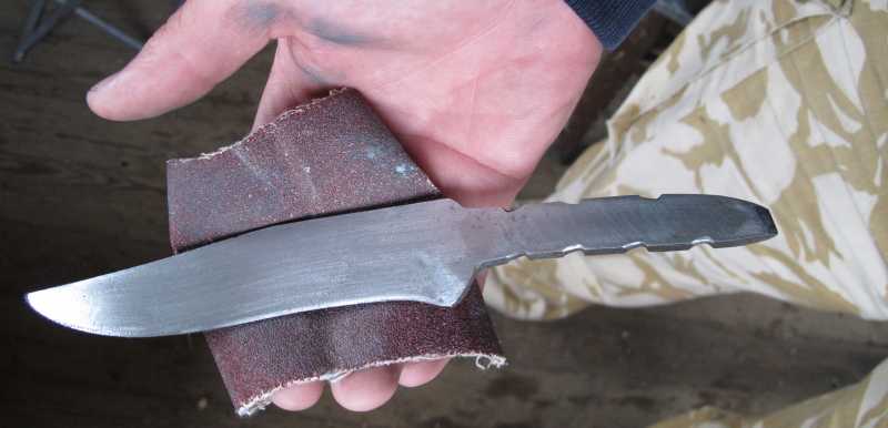 Как сделать нож из клапана тепловоза своими руками