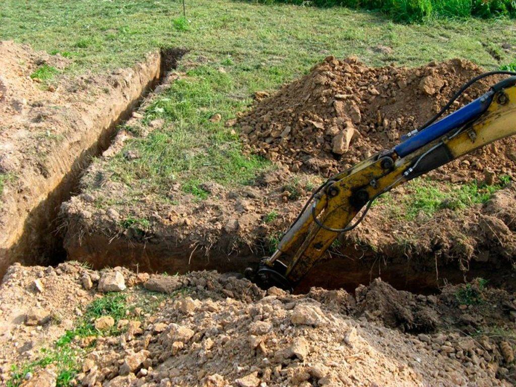 Как копать траншею под водопровод своими руками: как легче, быстрее и правильней рыть яму для водоснабжения