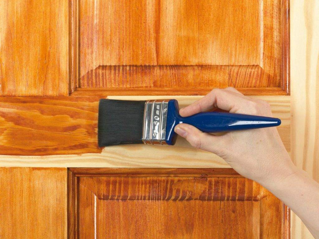 Как перекрасить дверь покрытую лаком - всё о межкомнатных и входных дверях