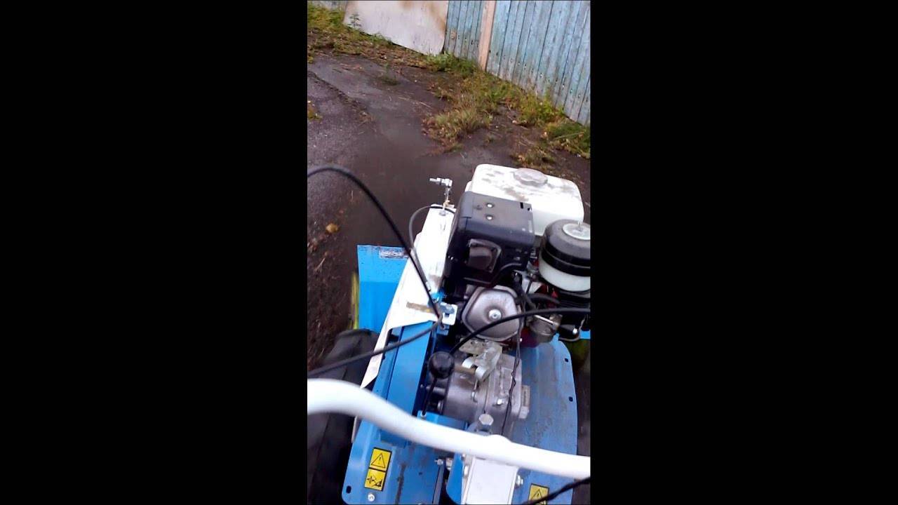 Двигатель мотоблока дымит белым дымом