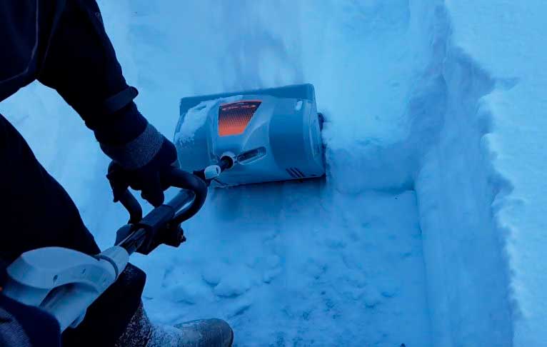 Электролопата для уборки снега. экзотический гаджет или полезный инструмент? | проинструмент
