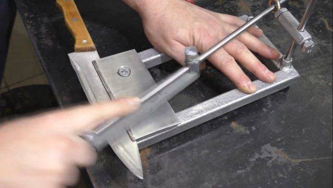 Приспособление для заточки ножей своими руками - доступные примеры