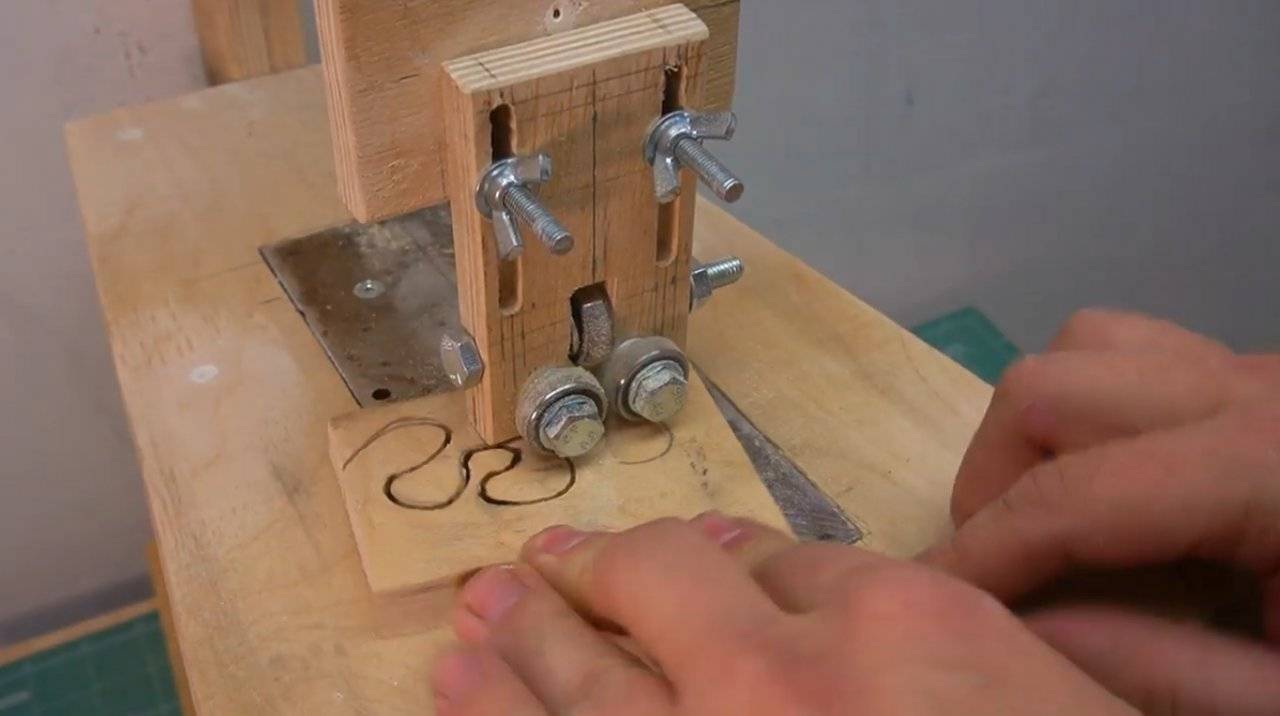 Как сделать своими руками лобзиковый станок