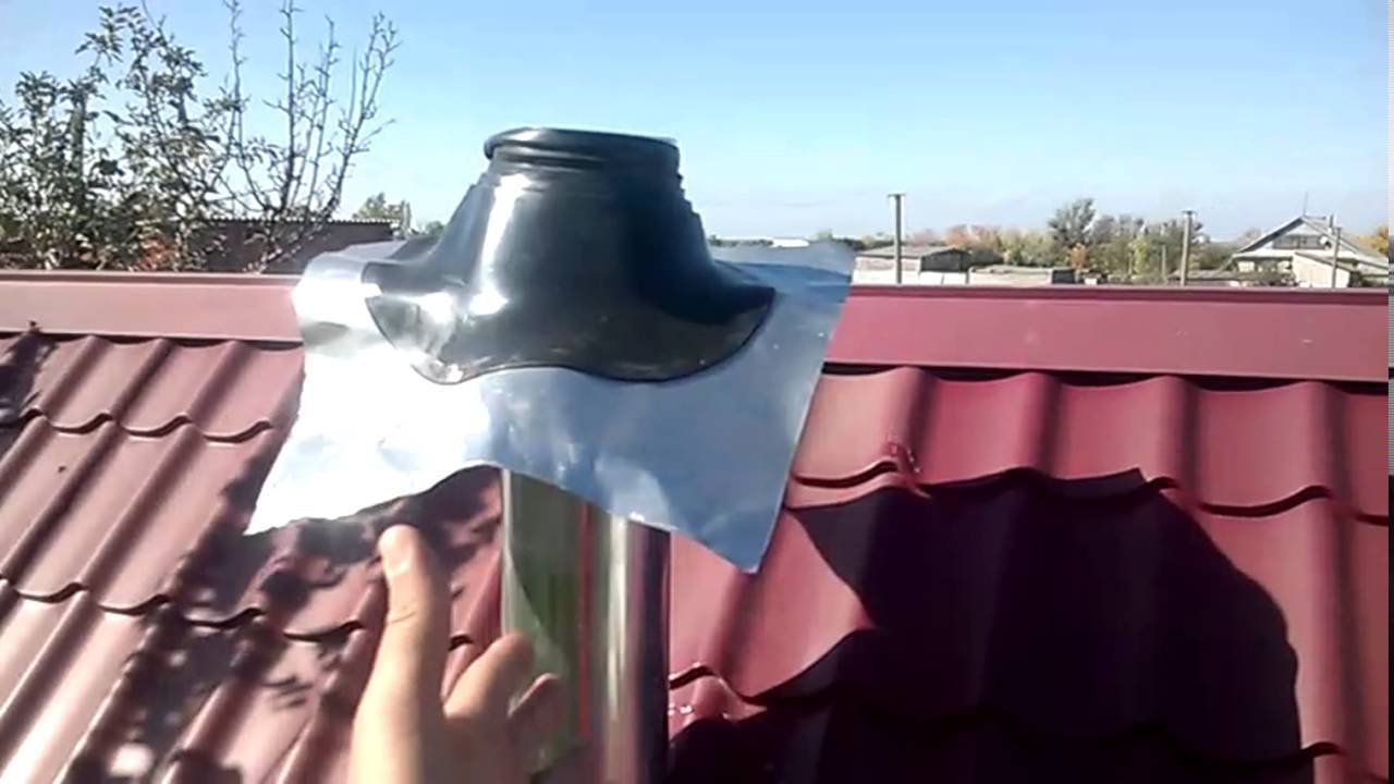 Как вывести трубу через крышу из профнастила и металлочерепицы — фото, видео