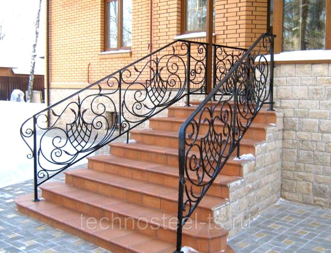 Кованые перила (50 фото): ограждения для лестниц, крыльца, балкона