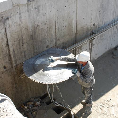 Каким диском резать бетон болгаркой
