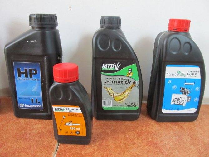 Как выбрать масло для бензопилы – полезные рекомендации